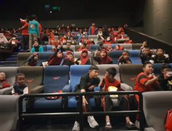 Rombongan Siswa UPT SPF SDI Batua I Makassar Ikut Nobar “Pulang Tak Harus Rumah” di Mall Pipo