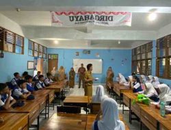 Dinas Kominfo Goes to School: Tingkatkan Literasi Digital di UPT SPF SMPN 1 Makassar