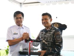 PJ Sekda Sambut Armada Baru untuk Menjaga Perairan Laut Makassar, KRI Marlin-877