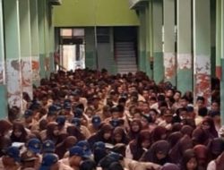 Tingkatkan Kualitas Ibadah, UPT SPF SMPN 10 Makassar Gelar Shalat Jumat Berjamaah