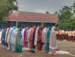 Jumat Ibadah, UPT SPF SMP Negeri 16 Makassar Gelar Sholat Dhuha Bersama