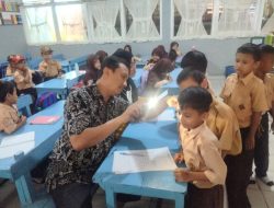 Siswa UPT SPF SDI Bitoa Makassar Mengikuti Pemeriksaan Kesehatan