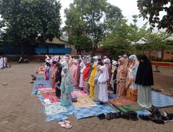 Jum’at Ibadah, Siswa UPT SPF SDI Bung Makassar Gelar Sholat Dhuha Bersama