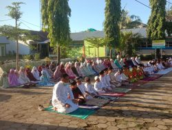Jumat Ibadah, Siswa UPT SPF SDN Parinring Makassar Gelar Sholat Dhuha Bersama