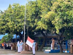 UPT SPF SMPN 24 Gelar Upacara Bendera Sekaligus Pelantikan Pengurus OSIS & PMR-PMI 347 Periode 2024/2025