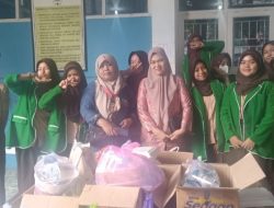 Jum’at Berkah, UPT SPF SMPN 22 Makassar Bagikan Nasi Dos