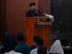 Gelar Safari Ramadhan, Sekretaris Bapenda Makassar Serahkan Bantuan 50 Juta ke Masjid Al-Anshar di Biringkanaya