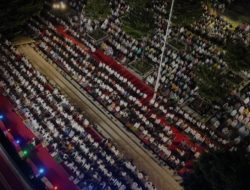 Wali Kota Danny Ajak Ribuan Jemaah Subuh Berdoa agar Makassar Terhindar dari Bencana Alam
