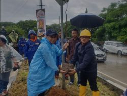 Tanam Ribuan Batang Pohon, Dispora dan DLH Hijaukan Makassar