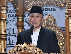 Salat Ied di Masjid Baitul Anwar, Pj Gubernur Sulbar Prof Zudan: Mohon Maaf Lahir dan Batin