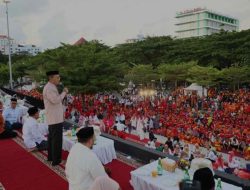 Buka Puasa Bersama Pekan Terakhir Ramadhan, Wali Kota Danny Ucap Terima Kasih ke Satgas Kebersihan
