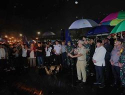 Wali Kota Makassar, Sampaikan Makna Idul Fitri di Tengah Meriahnya Pawai Obor