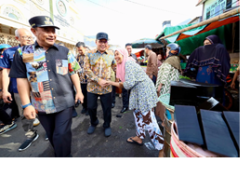 Wali Kota Makassar Danny Pomanto Bersama Pj Gubernur Sulsel Bahtiar Pantau Harga Pangan di Makassar