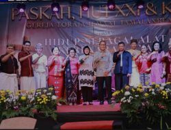 Wali Kota Danny Serahkan IMB Pembangunan Gereja Naungan Sinode Toraja