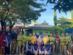 Meriahkan Hardiknas 2024, UPT SPF SMPN 21 Makassar Gelar Upacara dan Kenakan Pakaian Adat
