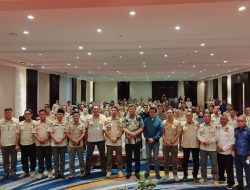 Plt Kasatpol PP Makassar Terima Penghargaan Terbaik Pertama Capaian SPM Trantibumlinmas Tingkat Sulsel