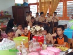 UPT SPF SDI Kelapa Tiga I Makassar Gelar Praktek Masakan Rumahan