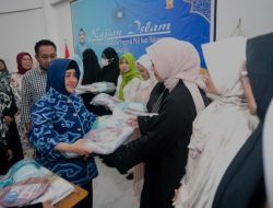 TP PKK Kota Makassar Beri Bantuan Paket Kain Kafan Ke Seluruh PKK Kecamatan