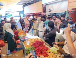 Jelang Idul Adha, Pj Gubernur Bersama Walikota Makassar Tinjau Pasar Terong dan Pabaeng baeng