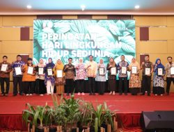 PJ Sekda Makassar Resmi Buka Peringatan Hari Lingkungan Hidup Sedunia, Ajak Masyarakat Jaga Bumi