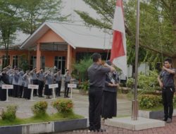 Memupuk Rasa Nasionalisme Pegawai, Pemerintah Kecamatan Biringkanaya Gelar Upacara Bendera