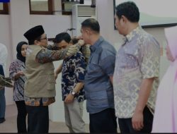 Pemkot Makassar Melepas 100 Orang Tim Pemeriksaan Kesehatan Hewan Kurban 1445 H