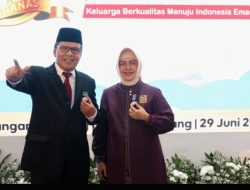 Kompak dalam Kepemimpinan, Wali Kota Makassar dan Ketua TP PKK Kota Makassar Dianugerahi Penghargaan Nasional