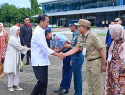 Danny-Indira Sambut Kedatangan Presiden Jokowi di Lanud TNI AU Sultan Hasanuddin
