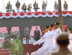PJ Sekda Kota Makassar Bertindak Sebagai Inspektur Upacara Penurunan Bendera Merah Putih HUT RI Ke-79