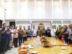 PJ Sekda Paparkan 100 Inovasi Kota Makassar di Hadapan Pj Wali Kota Palembang