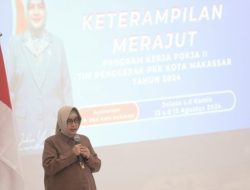 Tingkatkan Semangat Berwirausaha, Ketua TP PKK Kota Makassar Dorong Kader Asah Keterampilan Merajut