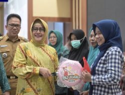 Ketua TP PKK Kota Makassar Dorong Ketahanan Keluarga Lewat Bimtek Kader Khusus