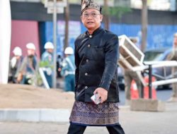 Direktur PDAM Makassar Beni Iskandar Tampil Memukau di Upacara HUT RI ke-79