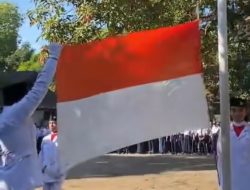 Peringati HUT RI ke-79, UPT SPF SMPN 25 Makassar Gelar Upacara Bendera dan Pòrseni