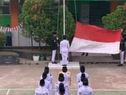 Peringati HUT RI ke-79, UPT SPF SMPN 3 Makassar Gelar Upacara Bendera