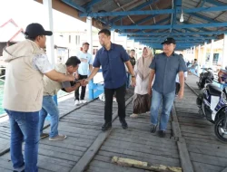 Jumat Pagi Bersahabat, Pjs Wali Kota Makassar Sapa Warga Pulau Barrang Lompo dalam Kunjungan Kecamatan