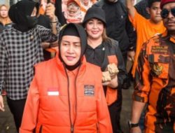 Meski Cuaca Buruk, Indira Jusuf Ismail Sampaikan Aspirasi Warga Secara Langsung