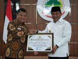 Penghargaan Kinerja Terbaik untuk OPD Pemprov dari Pj Gubernur Bahtiar
