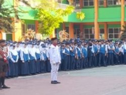 UPT SPF SMPN 3 Makassar Konsisten Gelar Upacara Bendera Setiap Senin