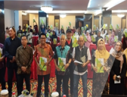 DLH Makassar Gelar Rakoor,Tingkatkan Kapasitas Bank Sampah Unit
