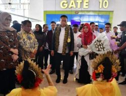 Prof. Fadjry Djufry Disambut Hangat Saat Tiba di Makassar sebagai Pj Gubernur Sulsel