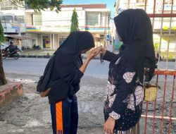 Bangun Interaksi Positif, Guru UPT SPF SMPN 46 Makassar Sambut Siswa di Gerbang Sekolah