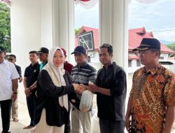 Usai menebar benih ikan Nila di Bendungan dan Sungai di Kecamatan Tobadak, PJ Gubernur turut menemui sejumlah kepala desa