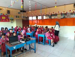 UPT SPF SDI Sambung Jawa 1 Makassar Gelar Kegiatan Minum Yakult Bersama untuk Edukasi Kesehatan Sejak Dini