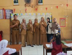 UPT SPF SD Inpres Sambung Jawa 1 Makassar Laksanakan Pemberian Obat Cacing bagi Siswa