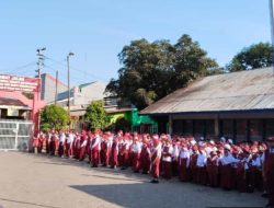 UPT SPF SD Inpres Perumnas Makassar Gelar Upacara Rutin Setiap Senin