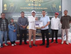 Plh Sekda Makassar Bersama Kepala BI Sulsel Buka Layanan Penukaran Uang dan Pasar Murah di Pulau Lae-lae