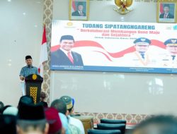 Gubernur Andi Sudirman Tegaskan Infrastruktur sebagai Kunci Investasi dan Kesejahteraan dalam “Tudang Sipatangngareng” di Bone