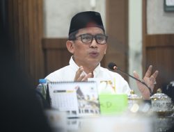 Rp18 Miliar untuk Seragam Sekolah Gratis: Muchlis Misbah Harap Program Berjalan Optimal