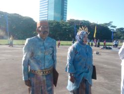 Kepala SDN Mattoanging 1, Reny Astuty Latif Baca UUD 1945 di Hardiknas 2025, Tampilkan Spirit Pendidikan Berkarakter